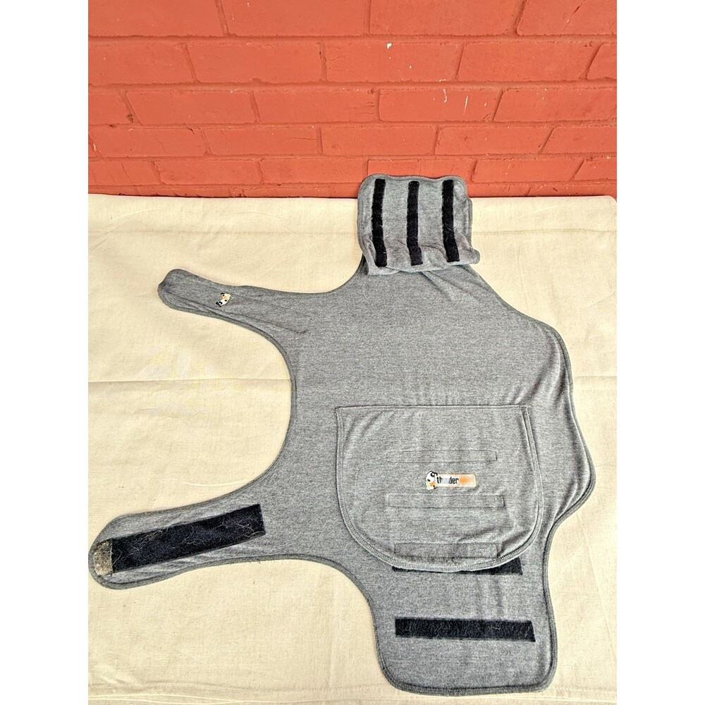 XL Dog Anxiety Calming Coat Gray Thunder Shirt Adjustable Hook and Loop Closure